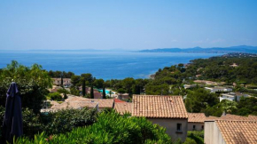 Duplex vue mer avec piscine à Boulouris